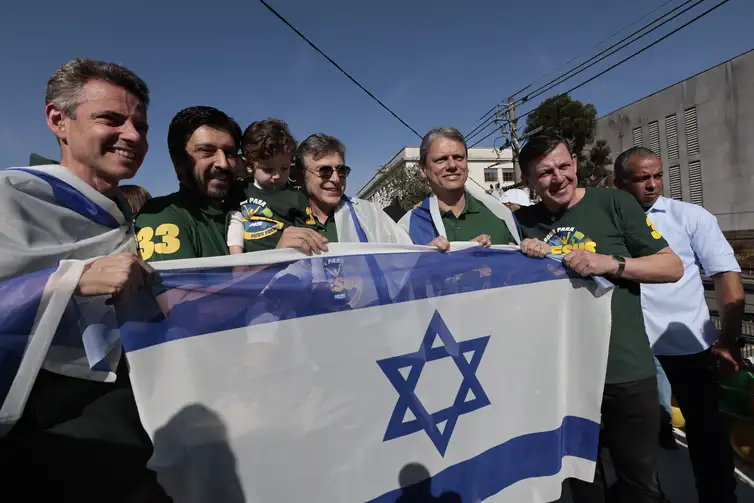  Marcha para Jesus mantém tom político com milhares de pessoas