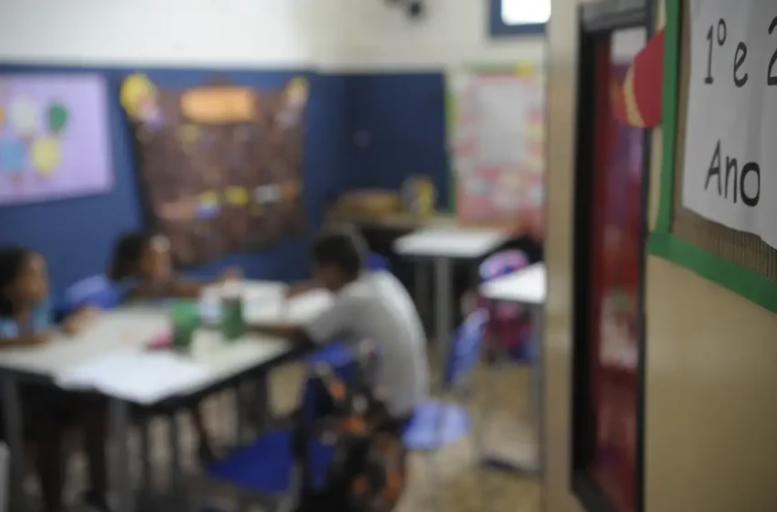  Mais de 300 mil crianças voltaram para a escola em 8 anos, diz Unicef