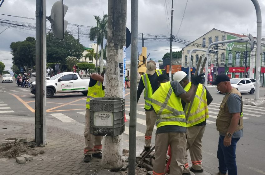  SMT reativa marcador de tempo do pedestre nos semáforos do Centro