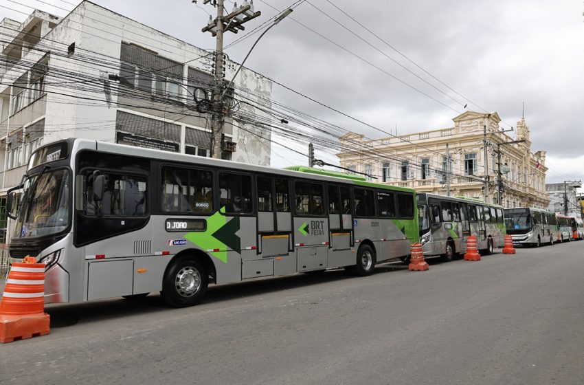  Prefeitura de Feira reforça transporte coletivo para região da Artêmia Pires com mais cinco ônibus