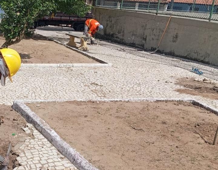  SOMA mobiliza oito equipes para manutenção da pavimentação de ruas e avenidas em Feira
