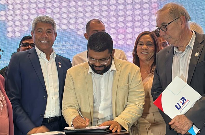 Secretário Rodrigo Matos assina termo de convênio para construção da nova Policlínica Municipal de Feira de Santana