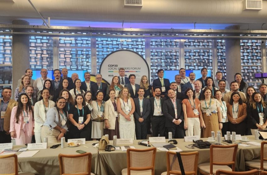  No Rio de Janeiro, José Ronaldo apresenta projeto do Parque Linear Olhos d Água