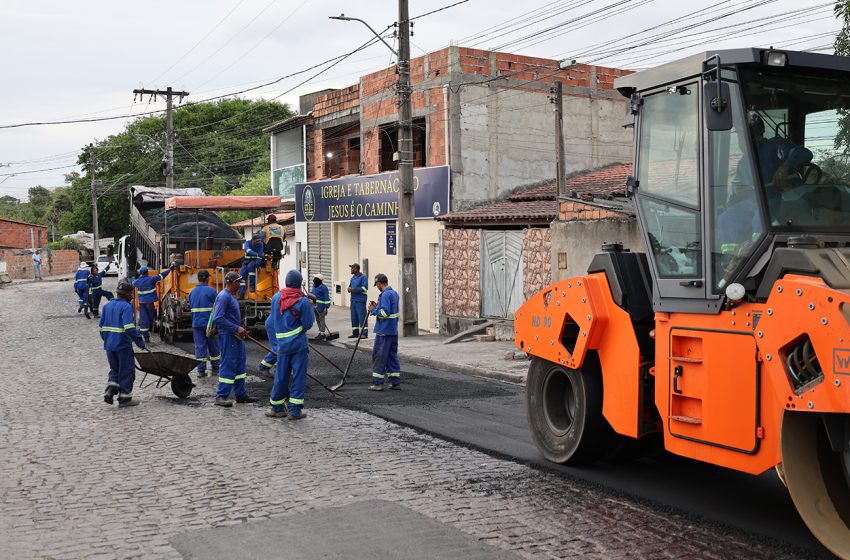  Prefeitura conclui asfaltamento da rua Olney São Paulo e inicia obras na Três Irmãos