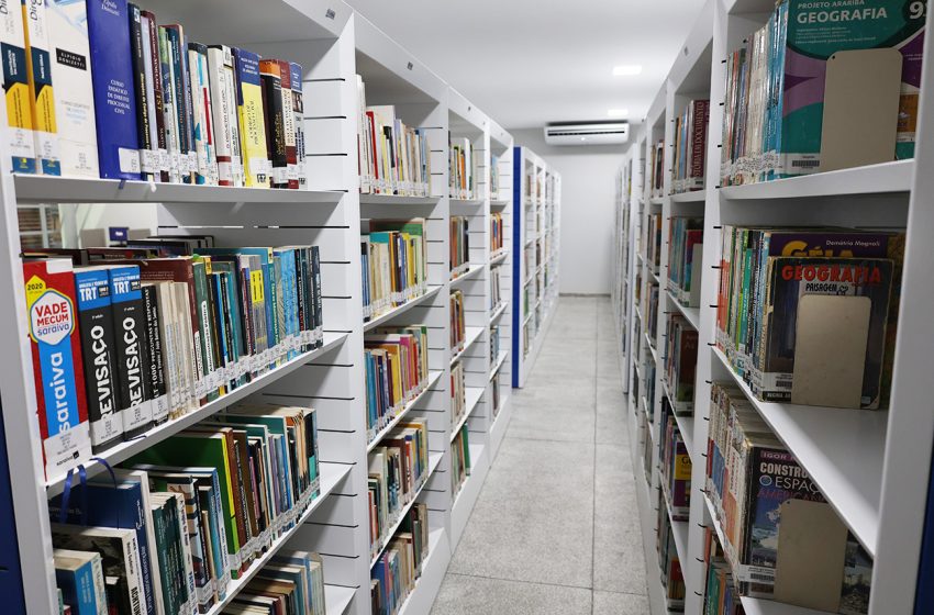  Biblioteca Municipal Arnold Silva é reinaugurada com acervo digital