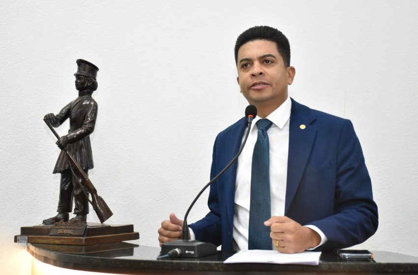  Ismael Bastos anuncia licença ainda nesta semana; Fabiano da Van assumirá o mandato