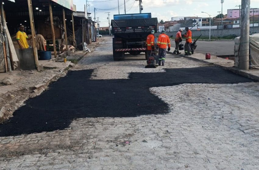  Prefeitura de Feira intensifica operação tapa-buraco em 11 localidades