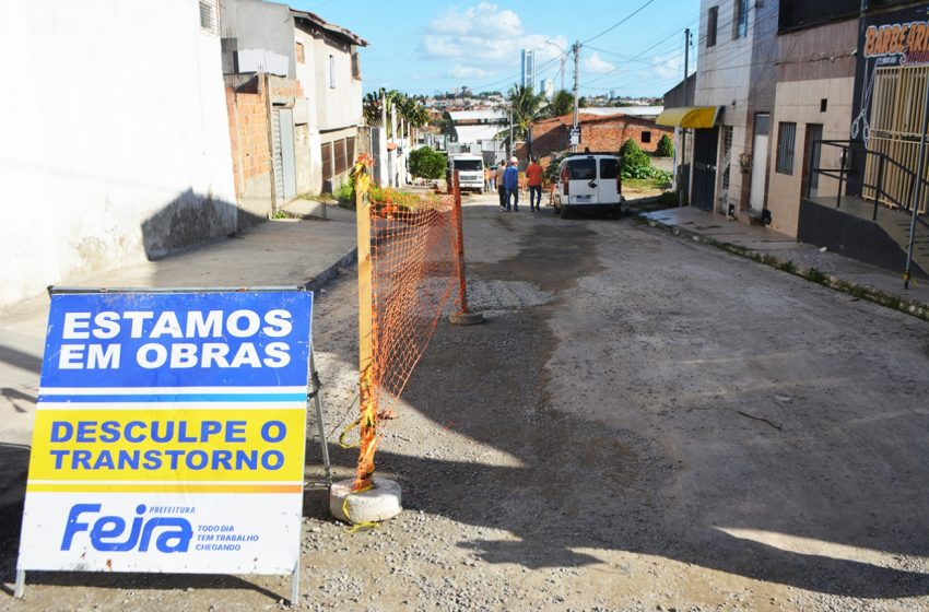  Prefeitura de Feira de Santana implanta drenagem na Avenida Iguatemi para combater erosão no asfalto