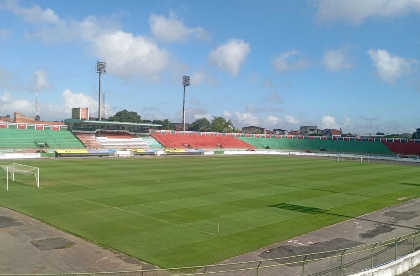  Prefeitura de Feira recupera gramado do Joia da Princesa para reta final da Série B