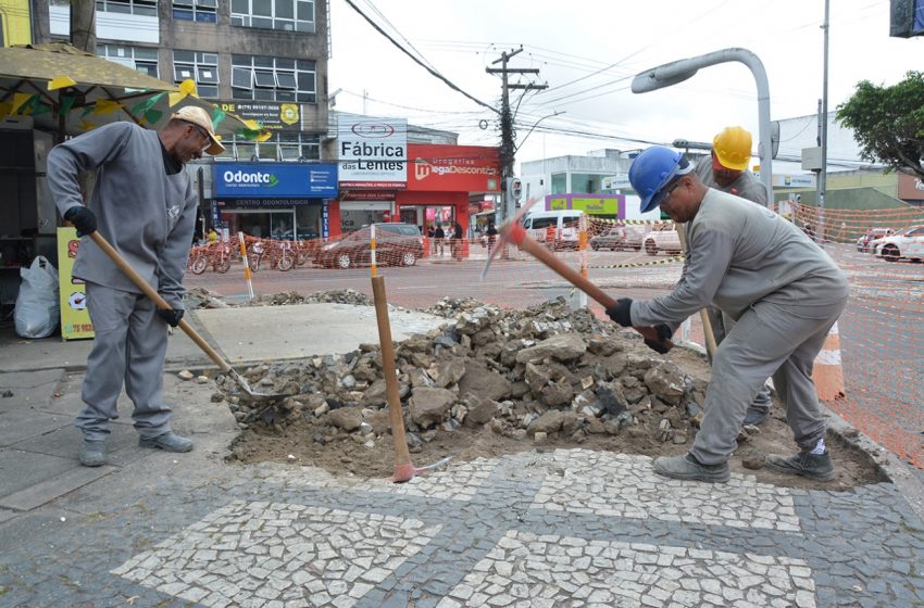 Iniciada reforma da Praça dos Sapateiros